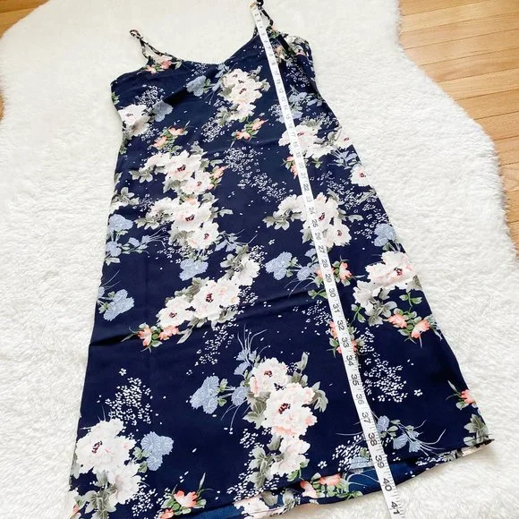 Love Fire, NWOT, Women's Floral Slip Dress, Adjustable Straps, Navy Blue, Size S - Picture 4 of 10
